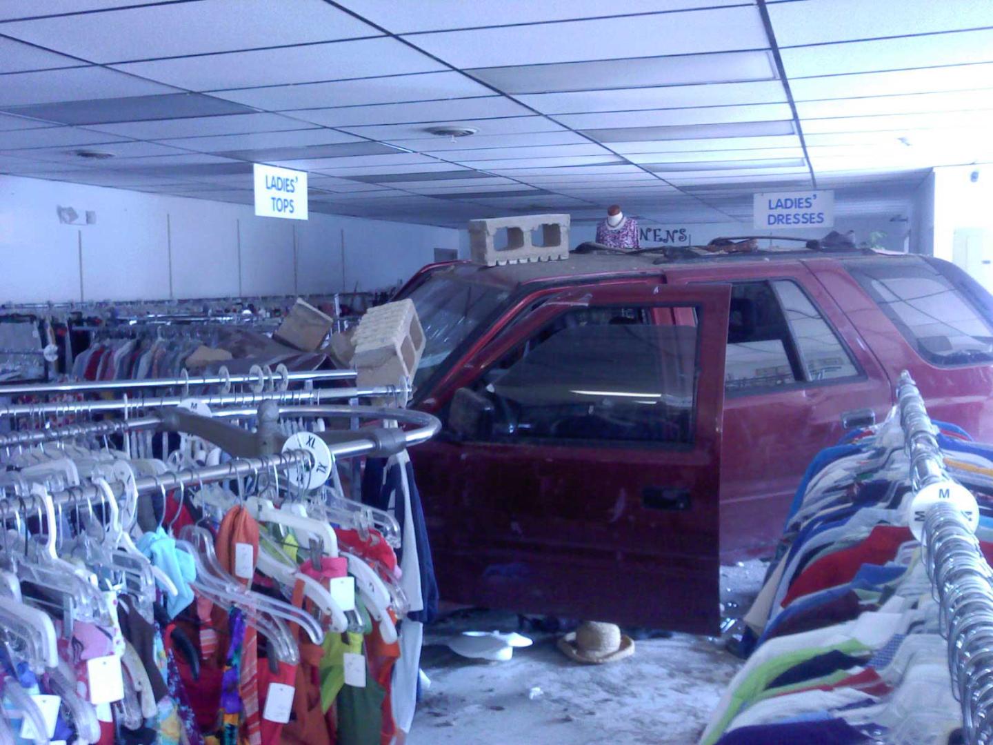 Car Plows Into Business on Rossville Boulevard