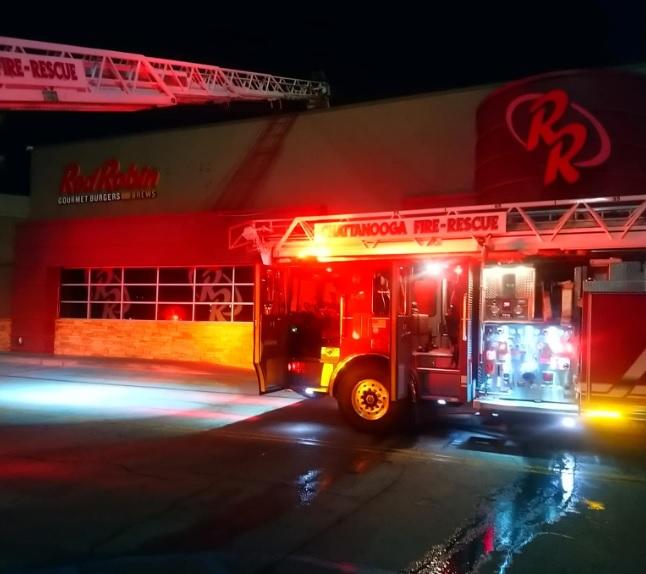 Fire damages Red Robin at Hamilton Place Mall