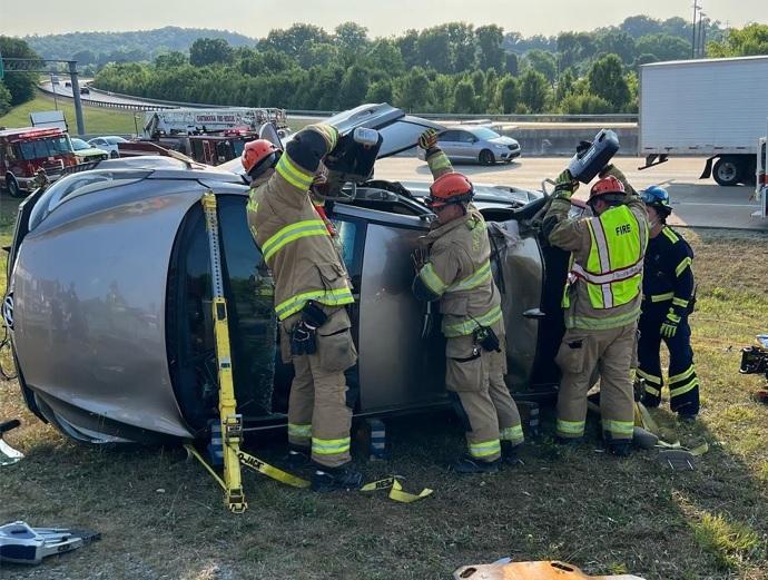 Firefighters extricate patient in I-75 wreck