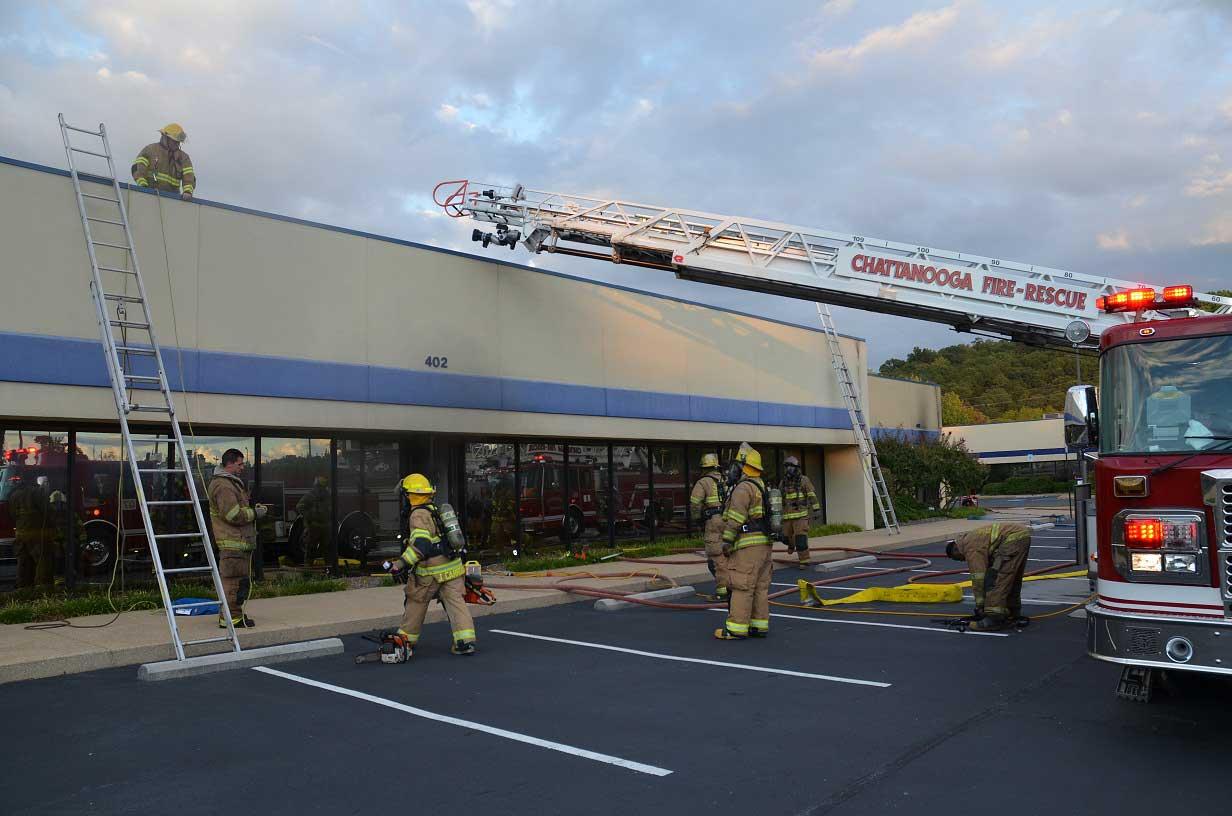 Firefighters Head Off Commercial Fire on Lee Highway