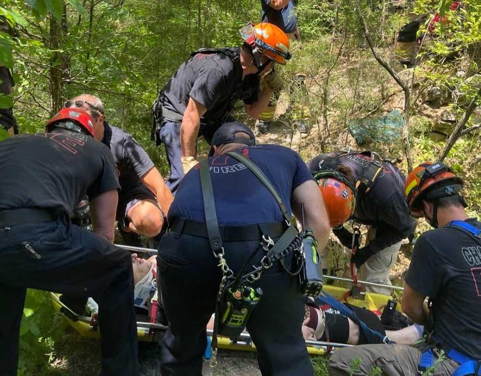 Firefighters rescue injured hikers