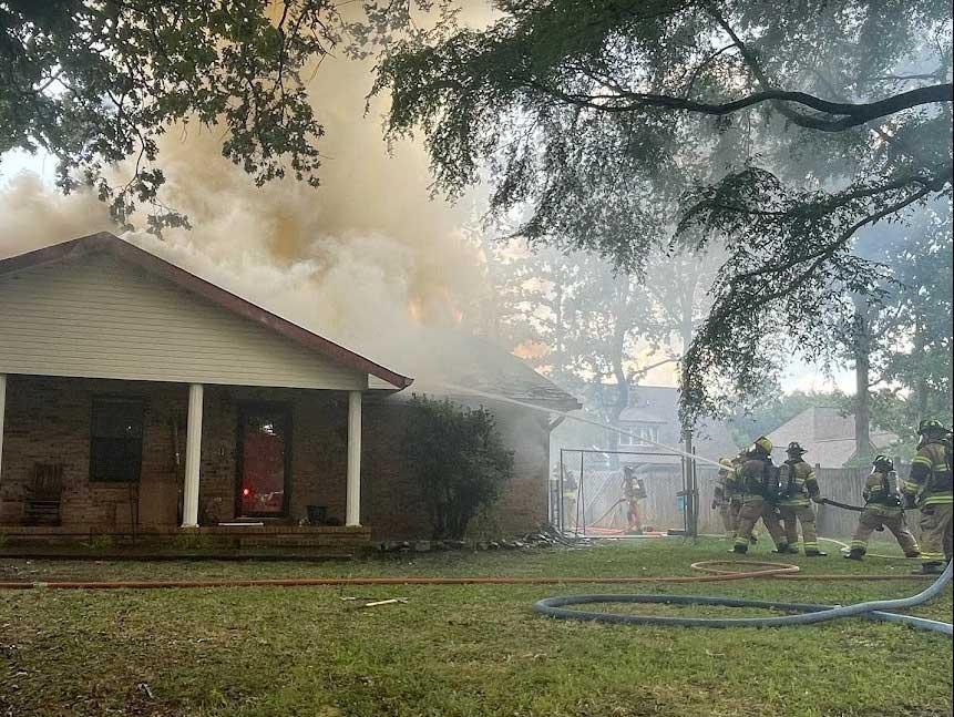 Givens Road house fire displaces family of four