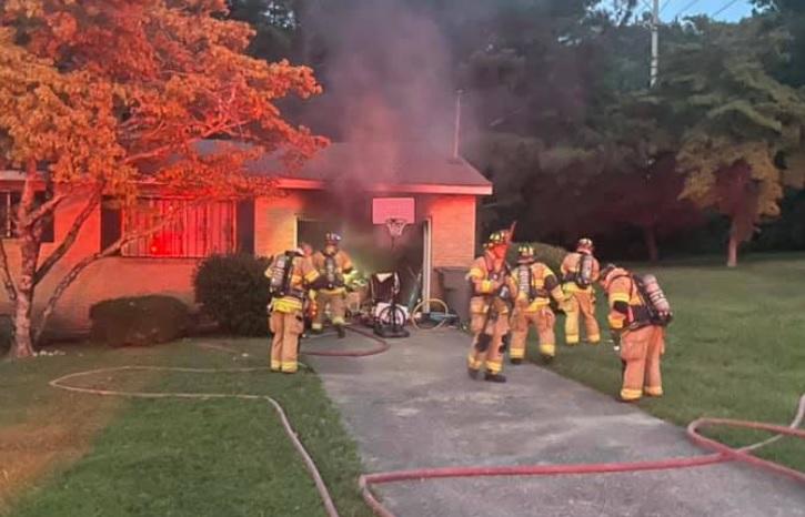 Mimosa Circle fire displaces several people