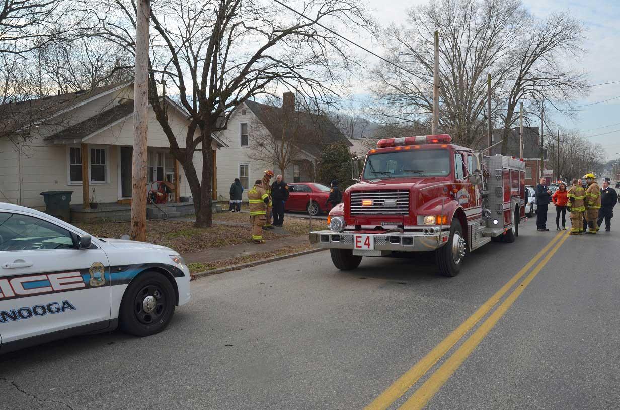 Police Officer Helps Man Escape House Fire