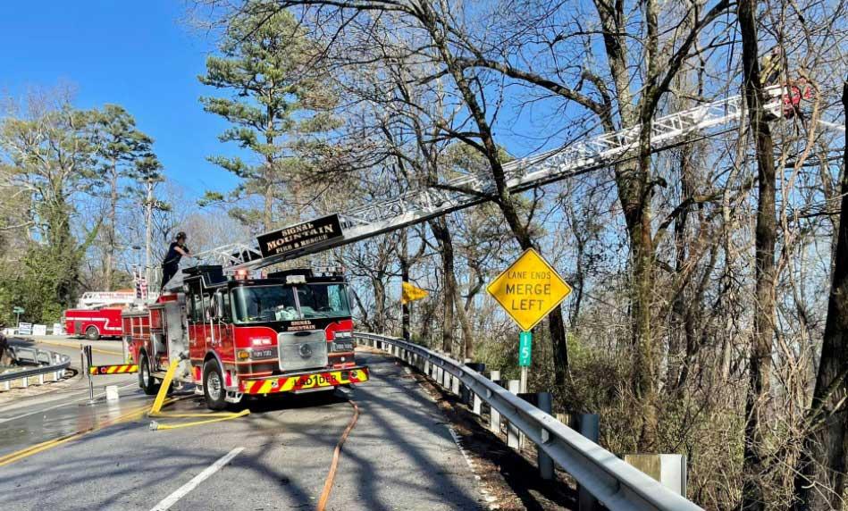 Several agencies assist with Signal Mountain brush fire