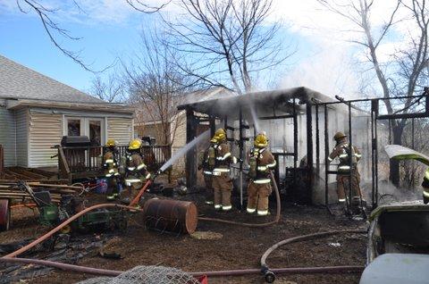 Warming Light for Dogs Linked to Shed Fire